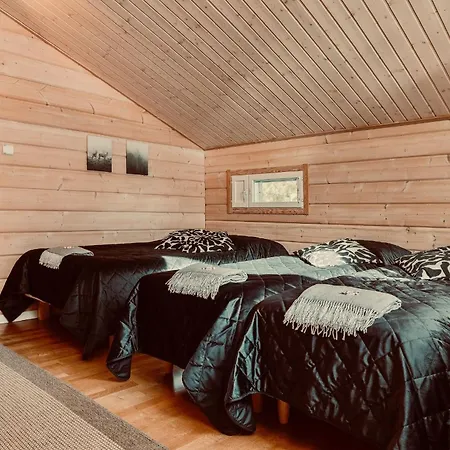 In Vuosseli With Sauna, Fireplace And Location * Kuusamo